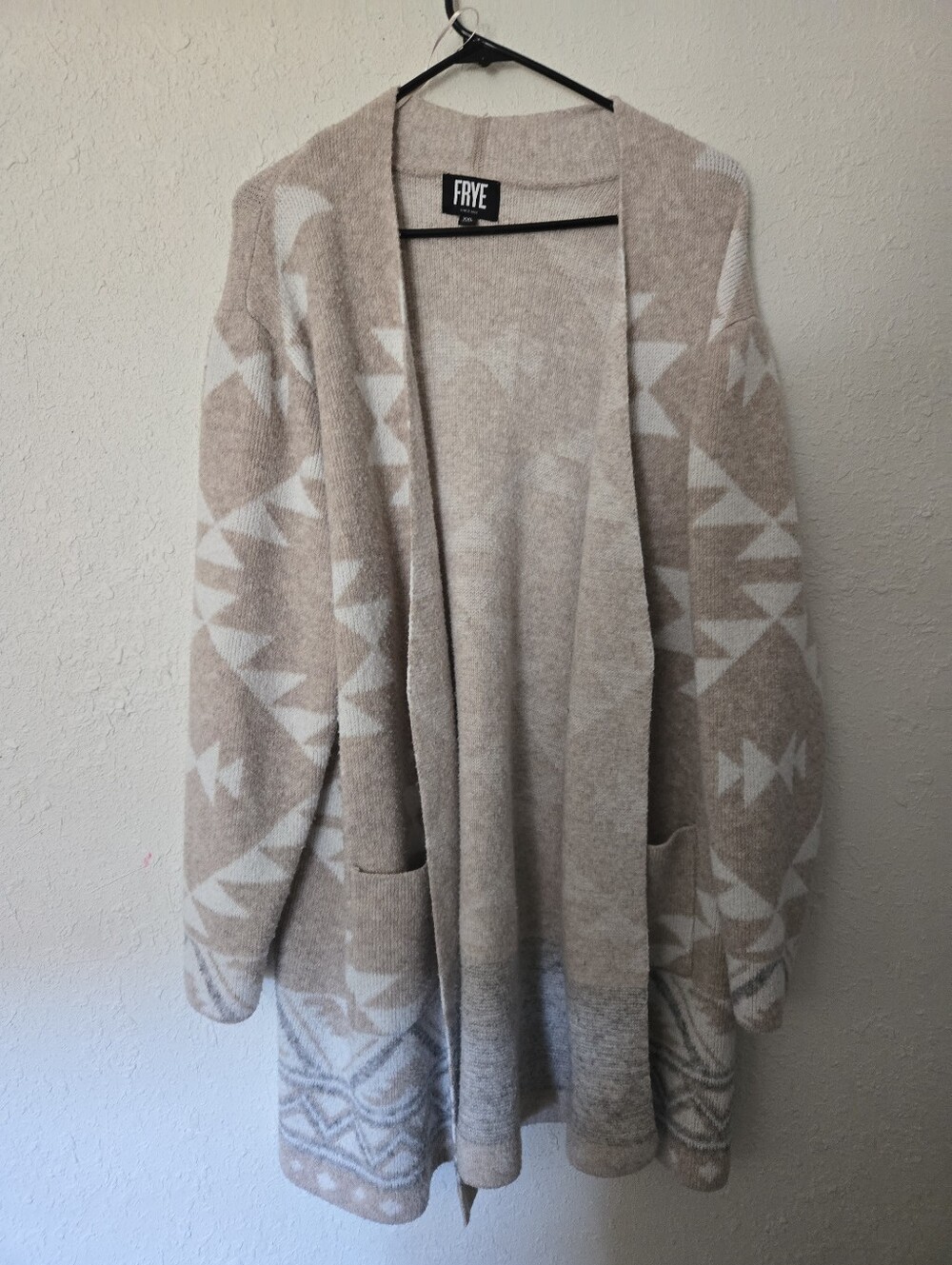 Frye Beige & White Geometric Open-Front Cardigan